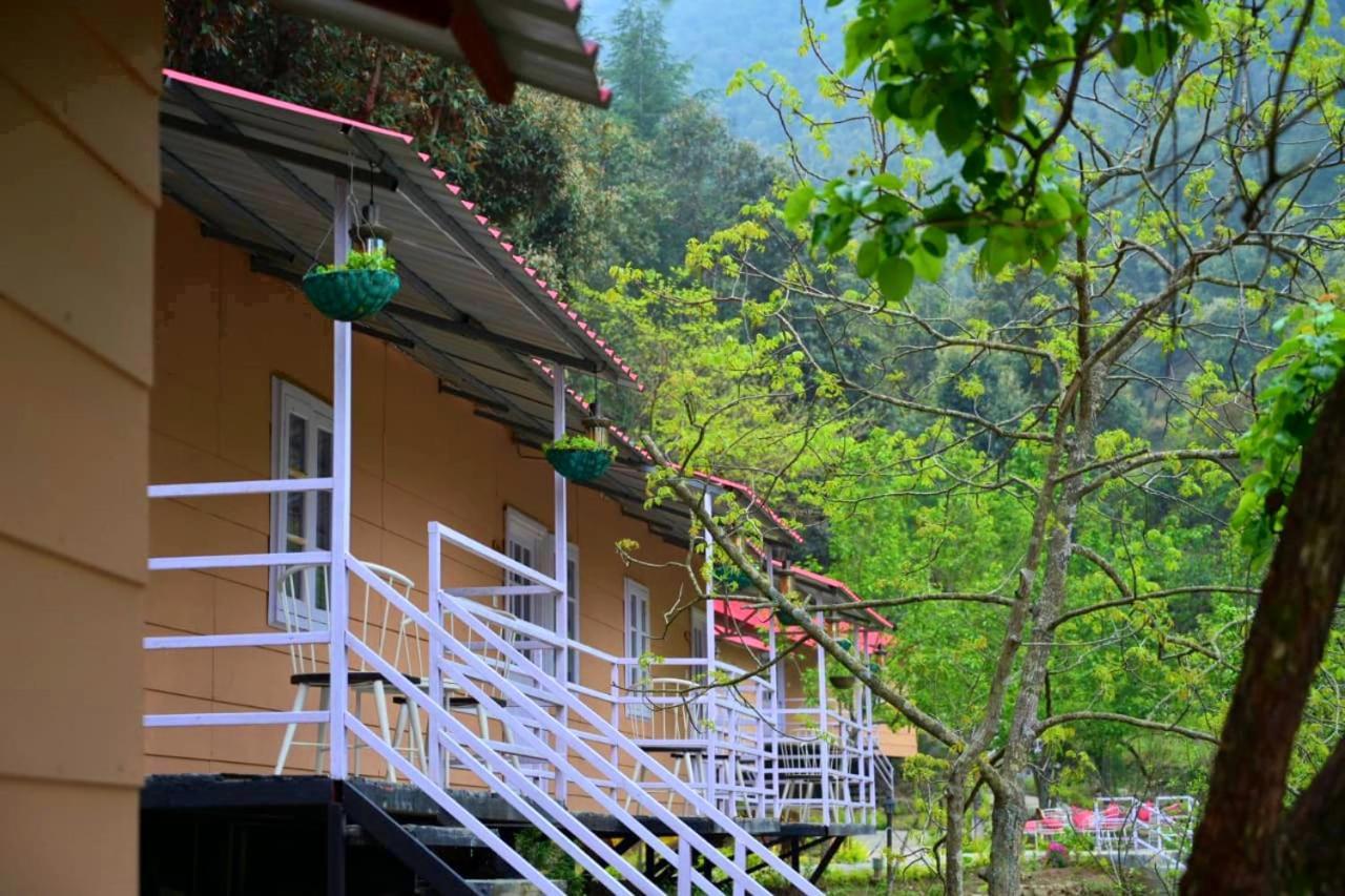 Aaroham Resort Shimla ! Luxury Cottage By Aamod Group Exteriér fotografie