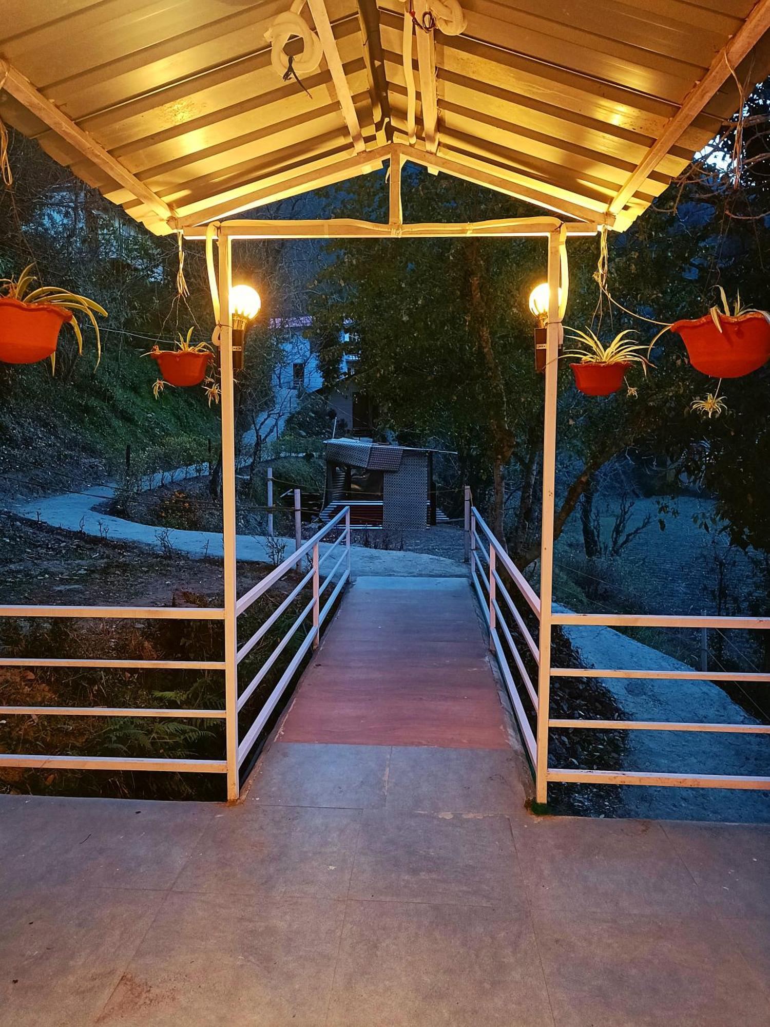 Aaroham Resort Shimla ! Luxury Cottage By Aamod Group Pokoj fotografie